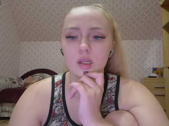 Lika-Doll live cam on BongaCams