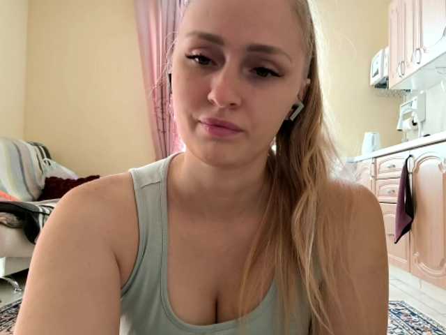 Lika-Doll live cam on BongaCams
