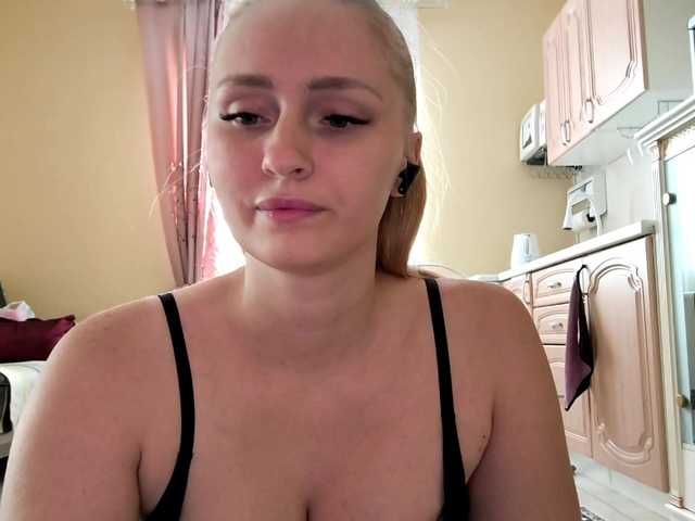 Lika-Doll live cam on BongaCams