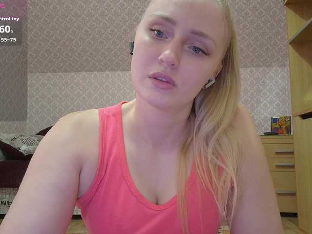 Lika-Doll live cam on BongaCams
