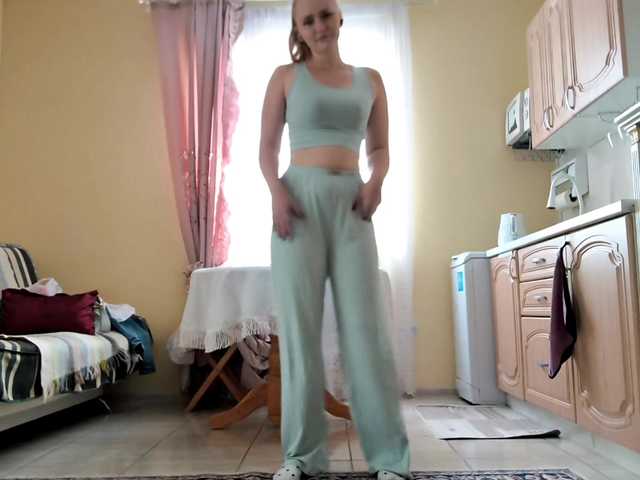 Lika-Doll live cam on BongaCams