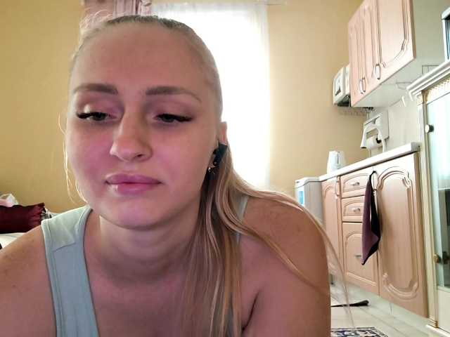 Lika-Doll live cam on BongaCams