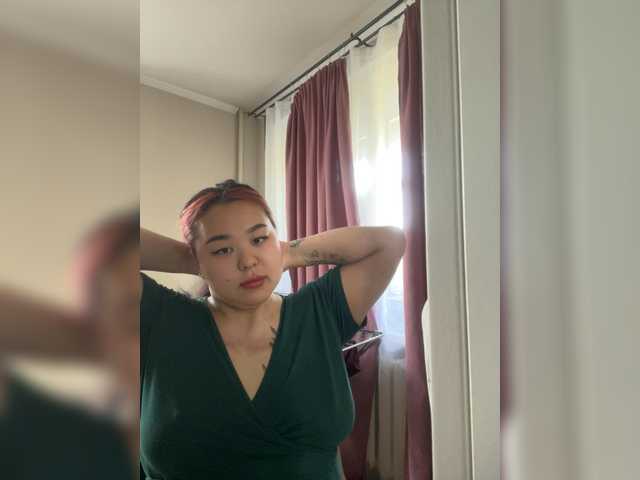 Allysuc live cam on BongaCams