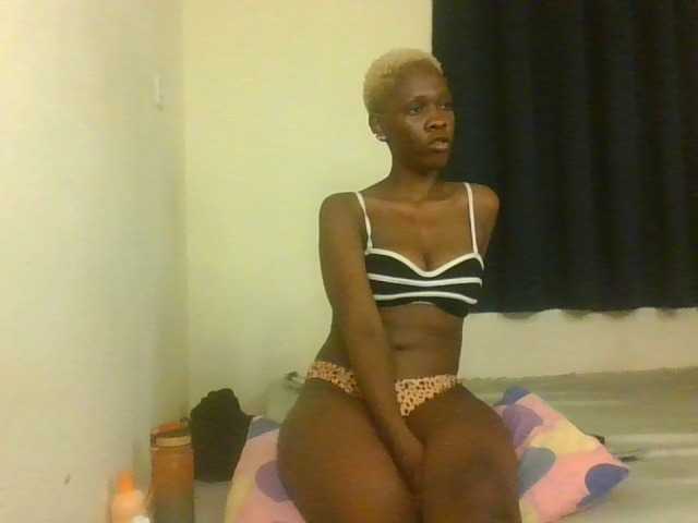 Prettymarir live cam