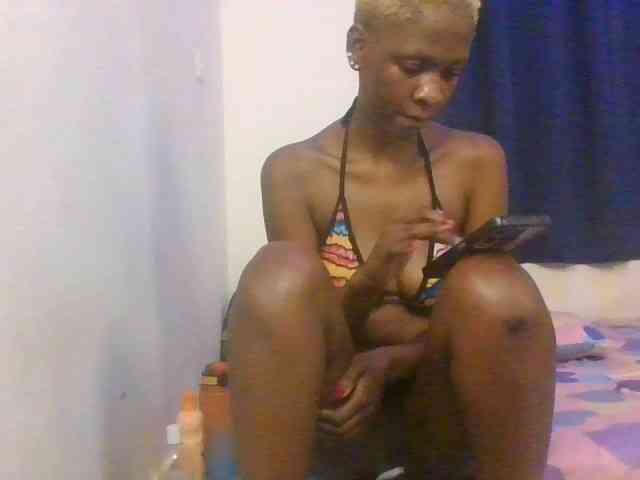 Prettymarir webcam