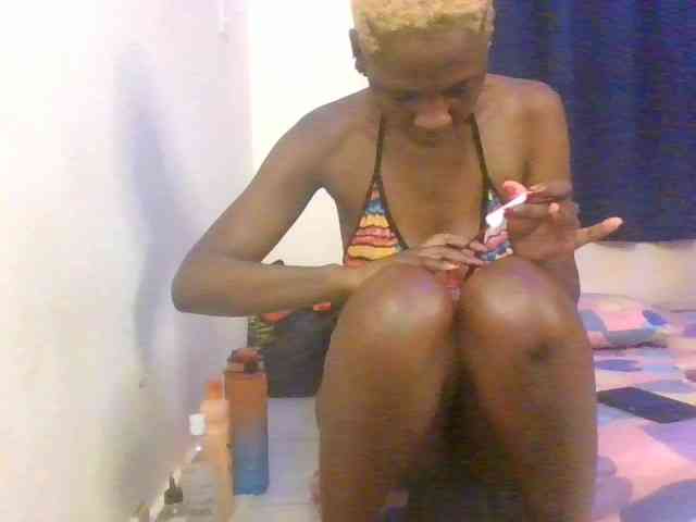 Prettymarir webcam