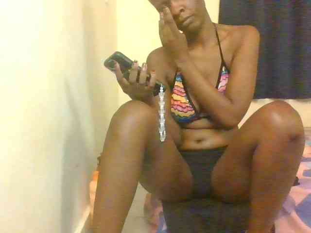 Prettymarir webcam