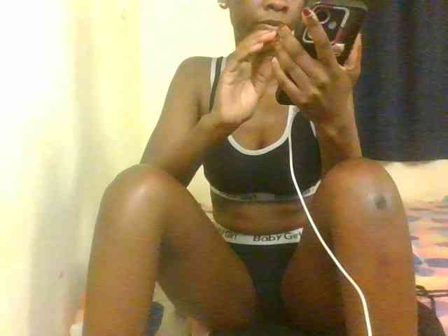Prettymarir webcam