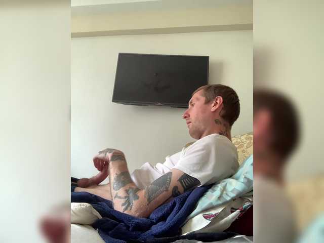 Usermaxim1718, 27 y/o - Live Cam on BongaCams