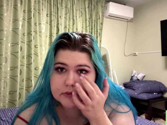 YanaVerde, live now on BongaCams