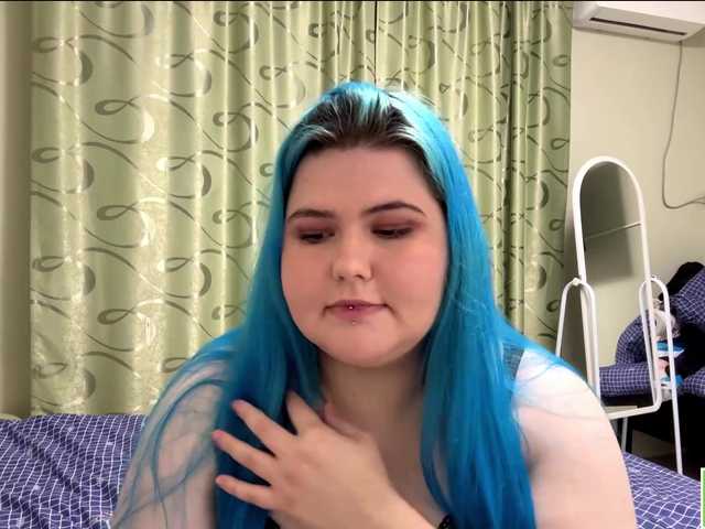 YanaVerde live cam on BongaCams