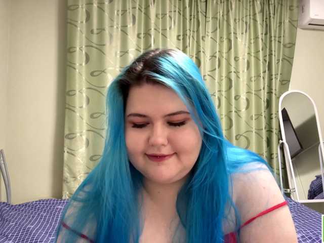 YanaVerde — live female cam