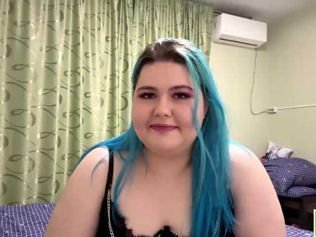 YanaVerde, live now on BongaCams