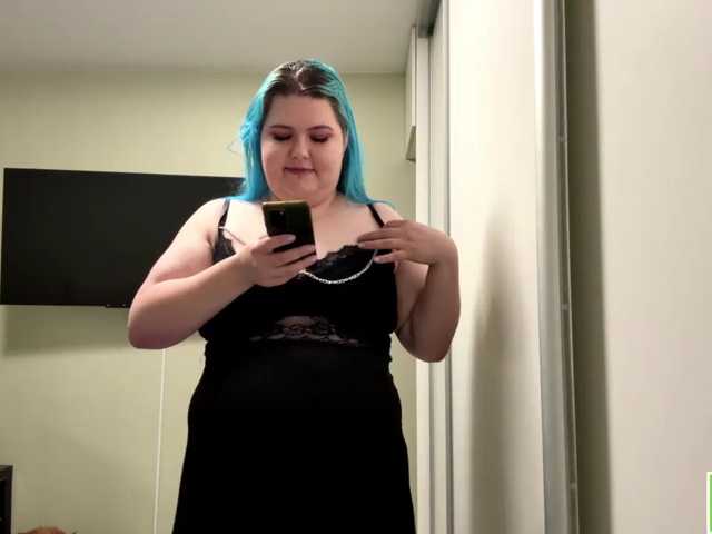 YanaVerde, live now on BongaCams