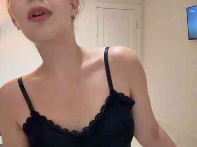 emilyyy webcam