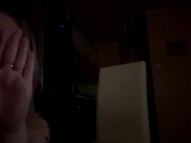 MissLuxxi live cam on BongaCams