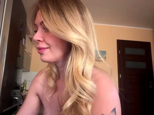 MissLuxxi live cam on BongaCams