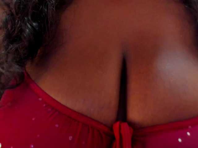 MilaBreast live cam on BongaCams