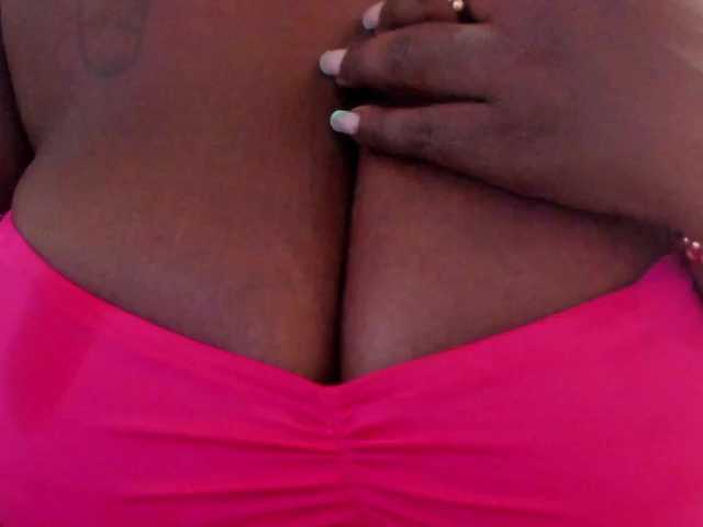 MilaBreast live cam on BongaCams