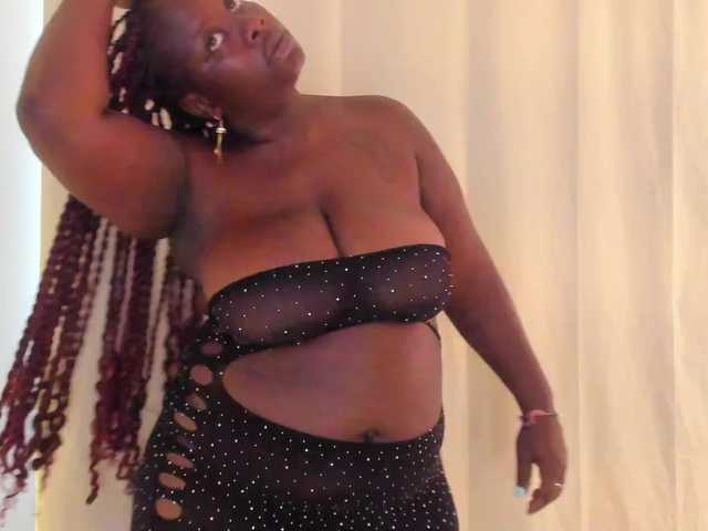 MilaBreast live cam on BongaCams