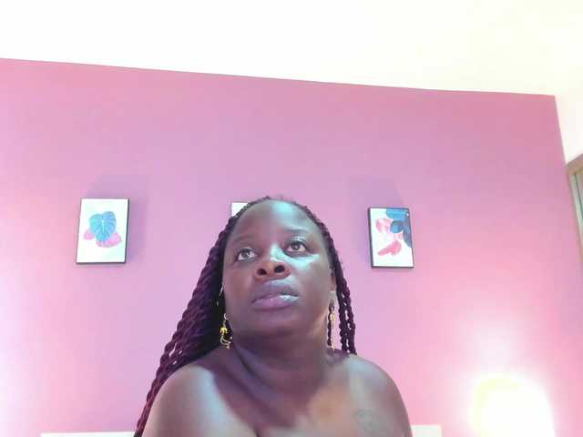 MilaBreast live cam on BongaCams