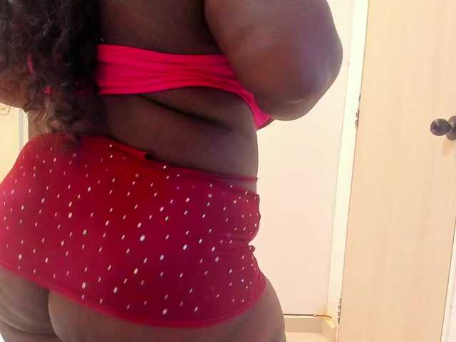 MilaBreast live cam on BongaCams