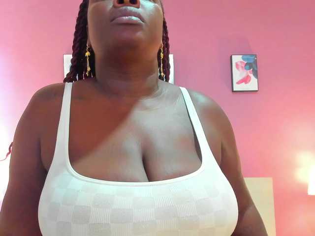 MilaBreast live cam on BongaCams