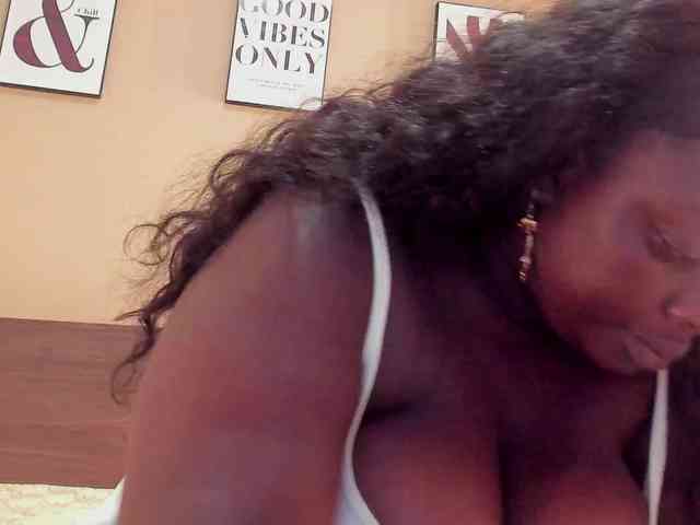 MilaBreast webcam