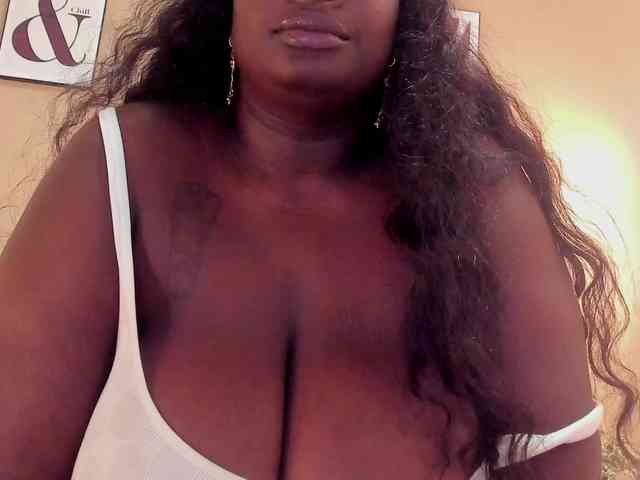 MilaBreast webcam