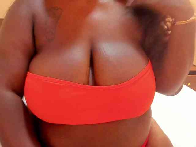 MilaBreast webcam
