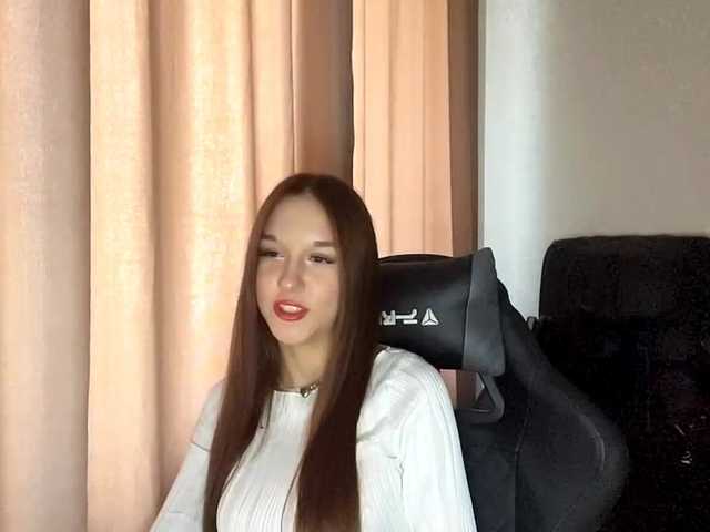 OliviaSkims live cam on BongaCams