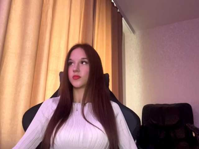 OliviaSkims live cam on BongaCams