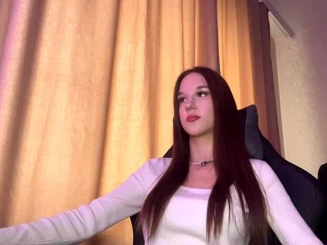 OliviaSkims webcam