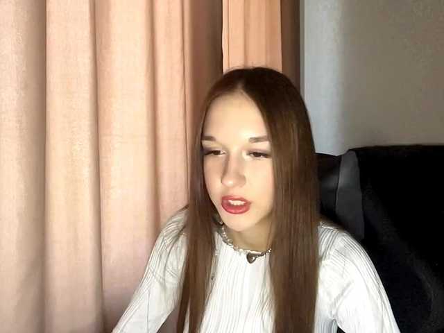 OliviaSkims live cam on BongaCams