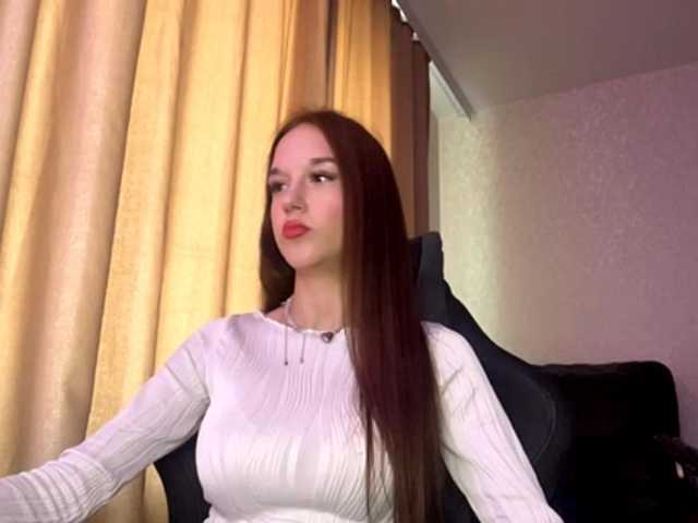 OliviaSkims live cam on BongaCams