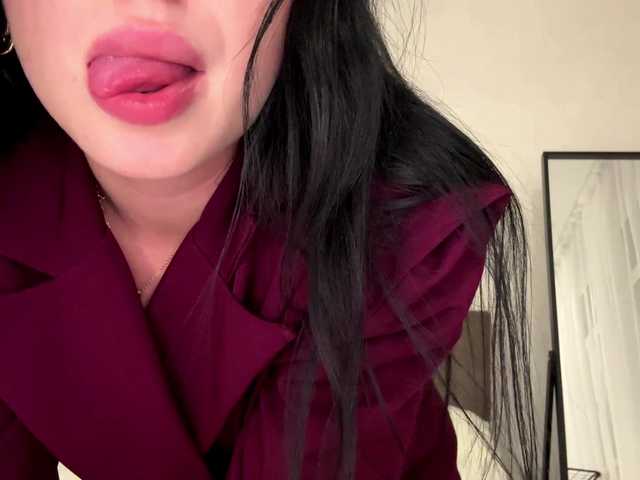 KristinaSkims live cam on BongaCams
