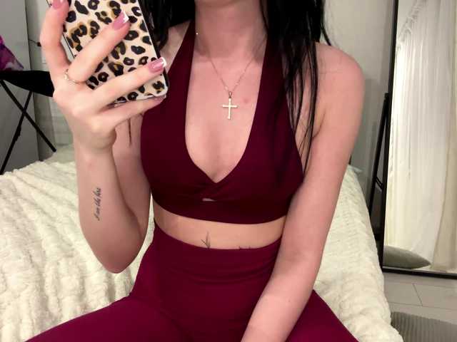 KristinaSkims live cam on BongaCams
