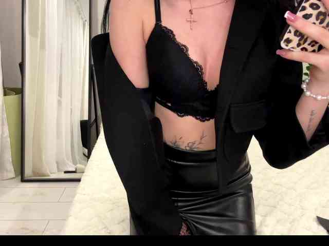 KristinaSkims webcam