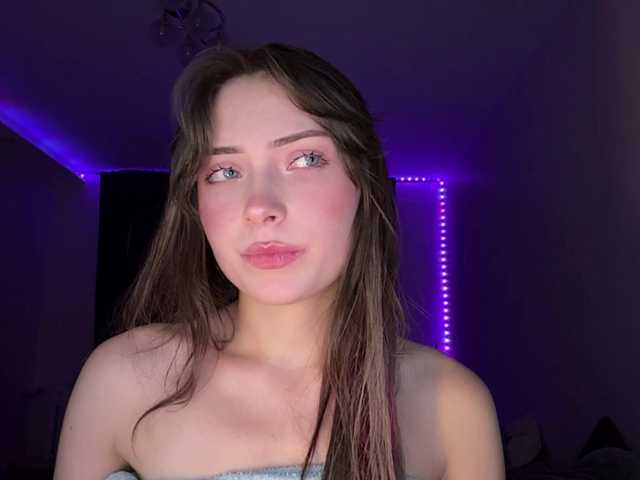 OlyaPuzz live cam on BongaCams