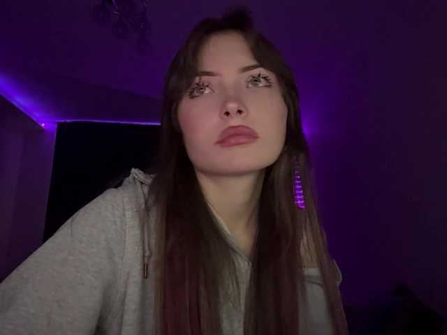 OlyaPuzz live cam on BongaCams