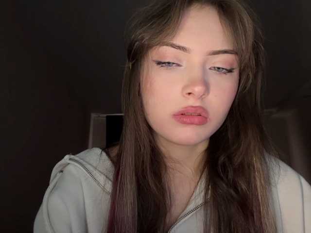 OlyaPuzz live cam on BongaCams