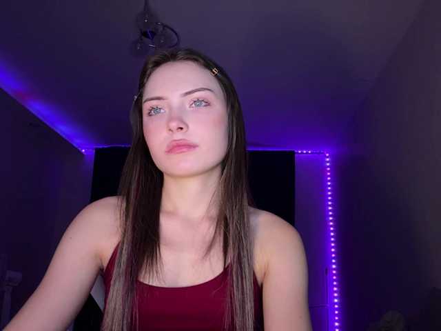 OlyaPuzz live cam on BongaCams