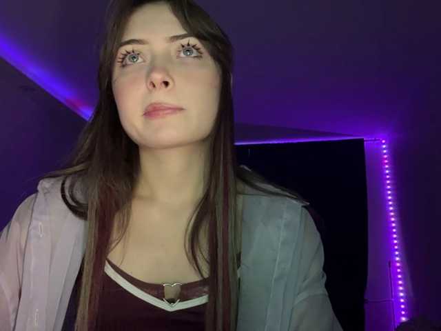 OlyaPuzz live cam on BongaCams