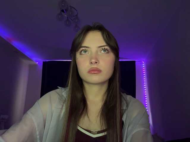 OlyaPuzz live cam on BongaCams