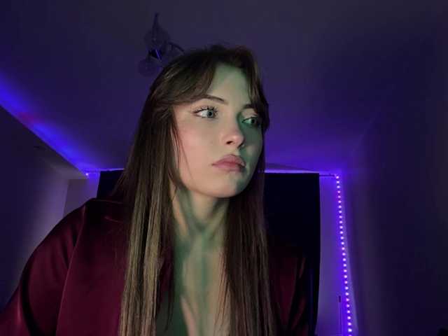 OlyaPuzz live cam on BongaCams