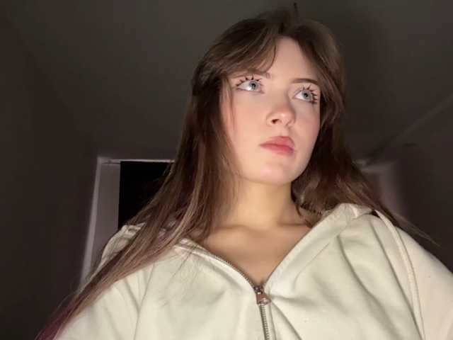 OlyaPuzz live cam on BongaCams