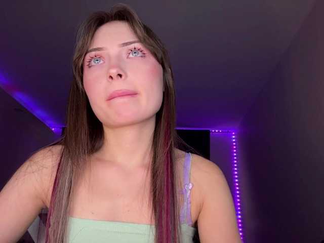 OlyaPuzz live cam on BongaCams
