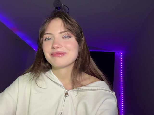 OlyaPuzz live cam on BongaCams