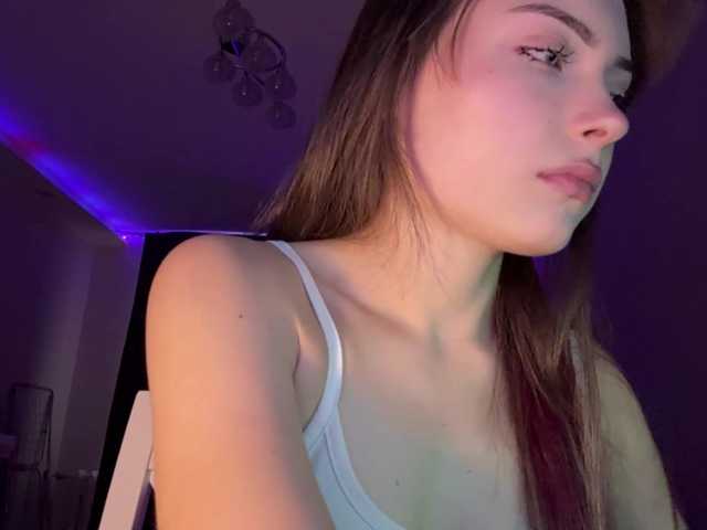 OlyaPuzz live cam on BongaCams