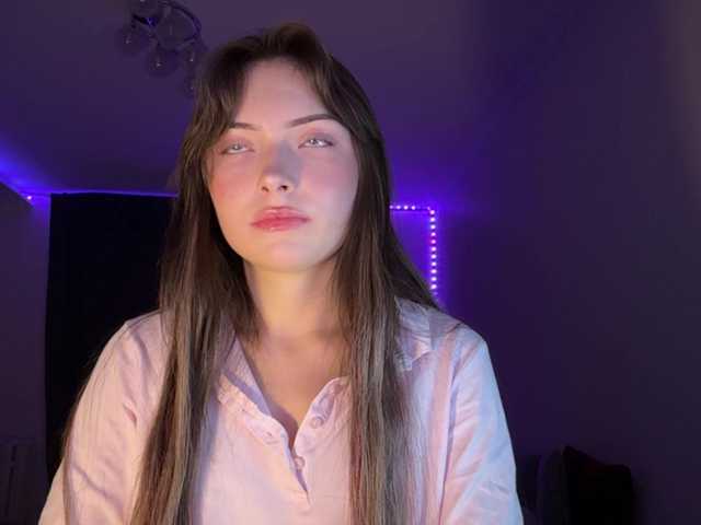 OlyaPuzz live cam on BongaCams